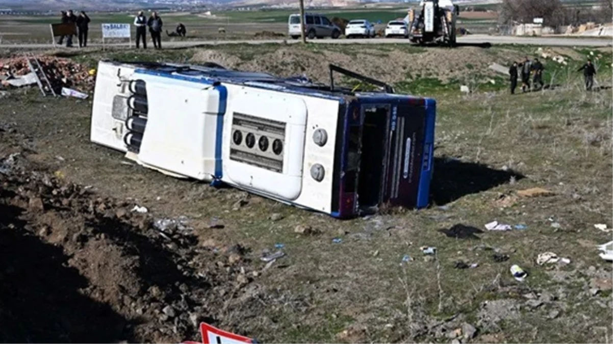 Ankara’da halk otobüsü devrildi: 24 yaralı