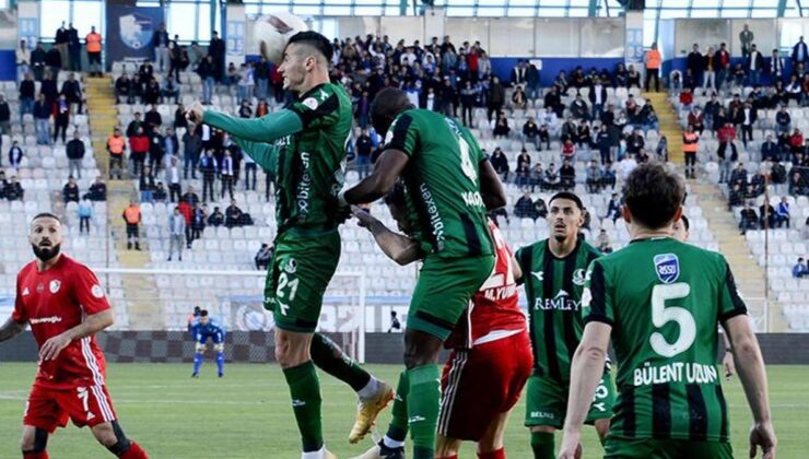 Erzurumspor FK ile Sakaryaspor puanları paylaştı!